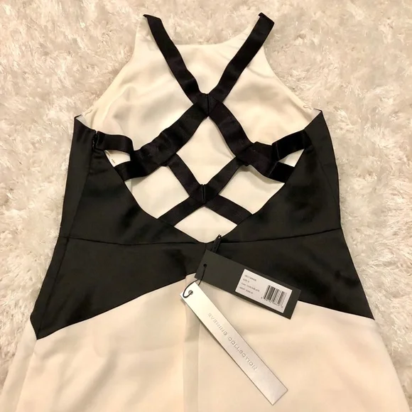 NWT- HALSTON Sleeveless Round Neck Dress - Picture 13 of 16